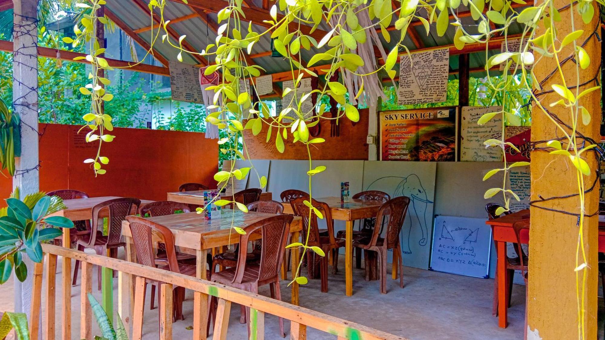 Sigiri Sky Home & Treehouse Sigiriya Buitenkant foto